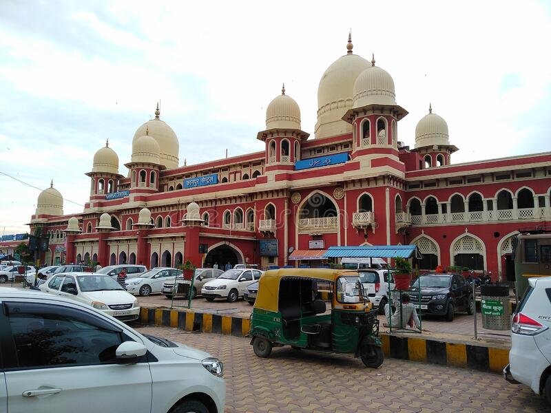 Ravika Wellness Center Kanpur